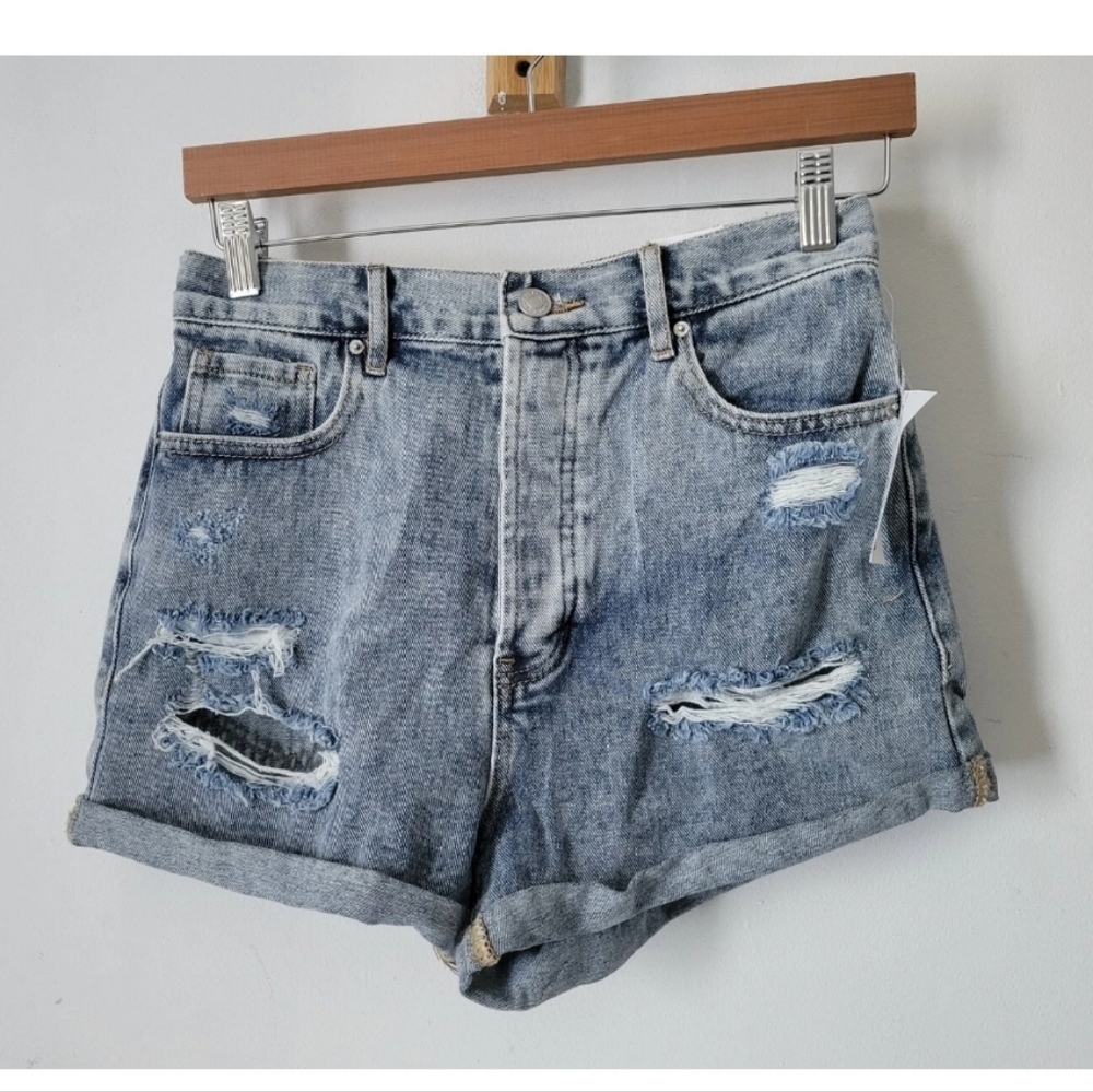 NWT Pacsun High Rise Festival Shorts Women 27 Light Wash Distress Denim Button